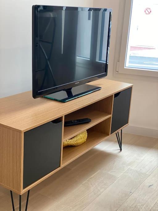 Brand New 1 Bedroom Flat With Parking- 5 Min Paris Pte De Versailles Иси-ле-Мулино Екстериор снимка