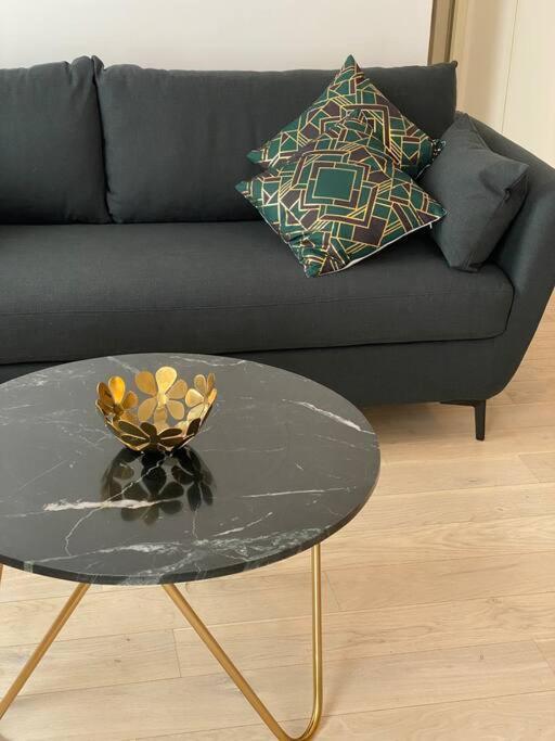 Brand New 1 Bedroom Flat With Parking- 5 Min Paris Pte De Versailles Иси-ле-Мулино Екстериор снимка